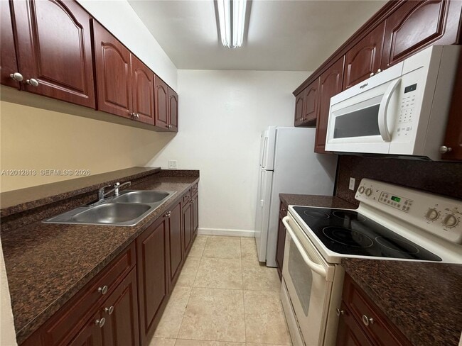 property at 8100 Geneva Ct