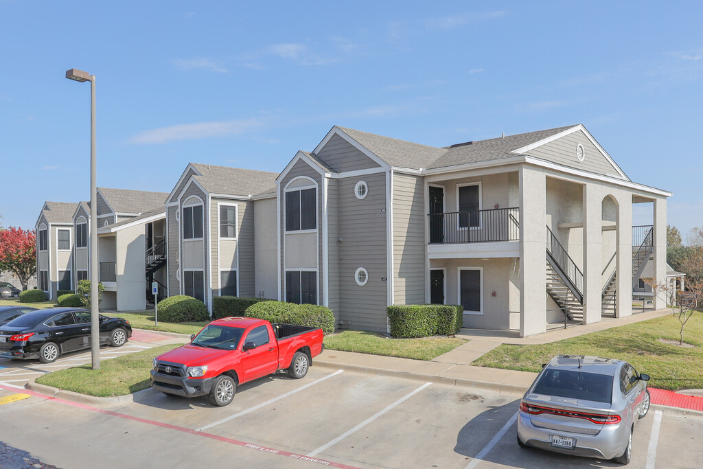 Woodglen Park Apartments | Dallas, TX Apartments