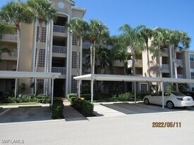 8076 Queen Palm Ln in Ft. Myers, FL - Building Photo