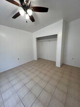 925 Pesante Rd in Bakersfield, CA - Foto de edificio - Building Photo