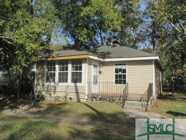 property at 1326 E 33rd St