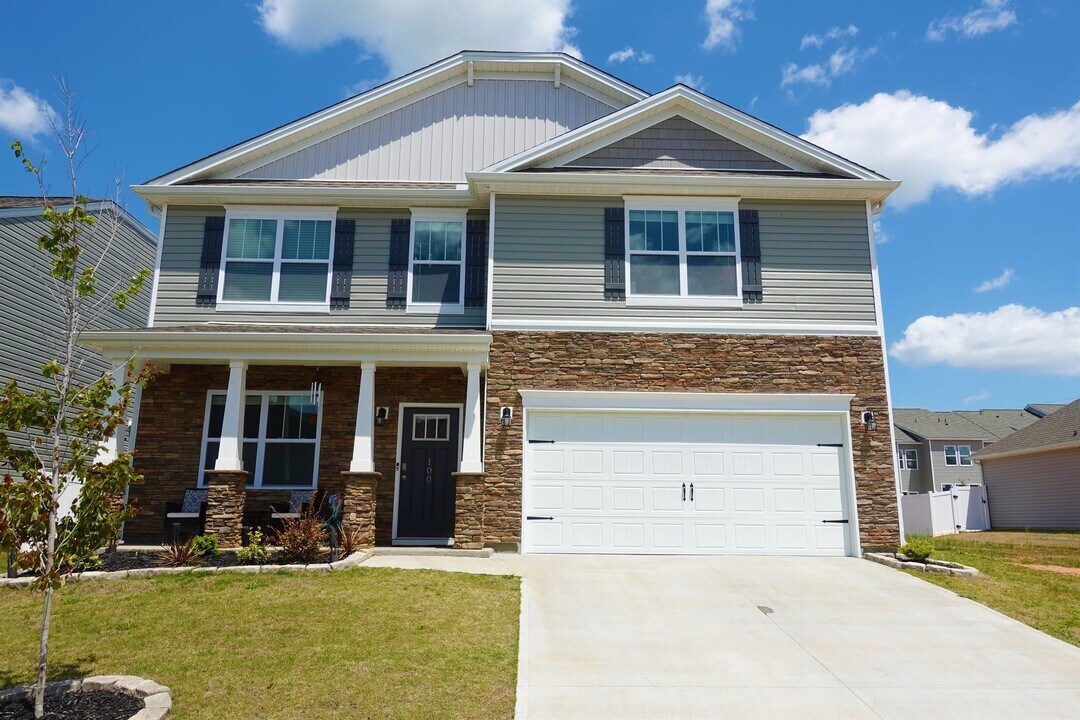 100 Preservation Dr in Greer, SC - Building Photo