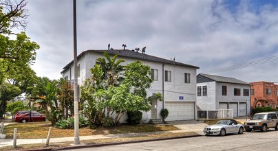 2103 S Harcourt Ave in Los Angeles, CA - Building Photo - Building Photo