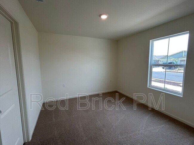 38 River Oak Ct in Merced, CA - Building Photo - Building Photo