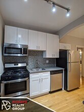 2329 N Rockwell St, Unit 1a in Chicago, IL - Building Photo - Building Photo