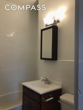 235 W 103rd St in New York, NY - Building Photo - Building Photo