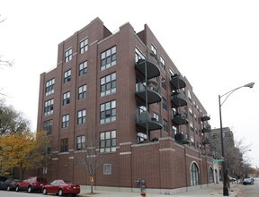 1301 W Washington Blvd in Chicago, IL - Building Photo - Building Photo