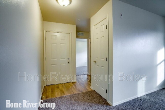 11140 W Brassy Cove Loop in Nampa, ID - Building Photo - Building Photo