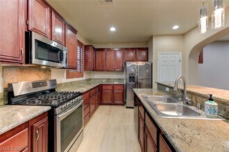 9744 Villa Cache Ct in Las Vegas, NV - Building Photo - Building Photo