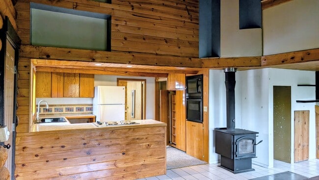 3708 Frenchman Rd in Fairbanks, AK - Building Photo - Building Photo