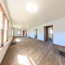 2906 State Ave in Des Moines, IA - Building Photo - Building Photo