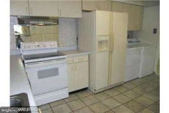 1509 Pickford Ln in Bowie, MD - Foto de edificio - Building Photo