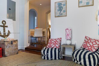 7611 Abbott Ave in Miami Beach, FL - Building Photo - Building Photo