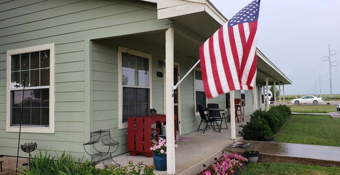 317 S Blue Jay Ct in Weatherford, TX - Building Photo