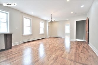84 E 40th St in Brooklyn, NY - Foto de edificio - Building Photo