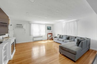 489 Madeline Ave in Garfield, NJ - Building Photo - Building Photo