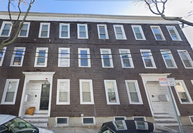 10 Hunting St, Unit 1