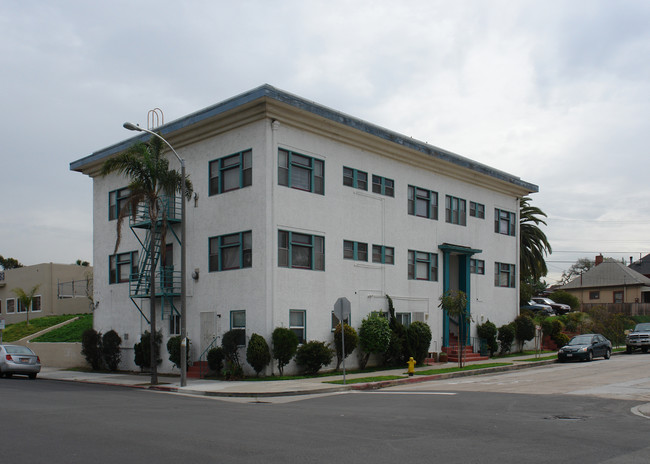 Estudios de Stanson in San Diego, CA - Building Photo - Building Photo