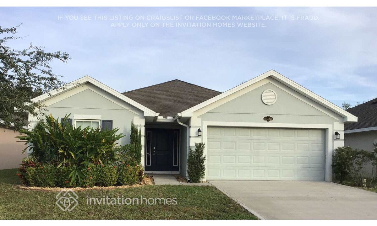 1386 Alaqua Way in Melbourne, FL - Building Photo