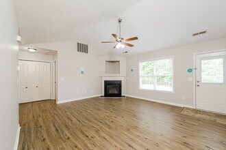 5204 Mt Hope Dr in Winston-Salem, NC - Building Photo - Building Photo