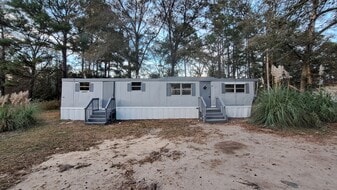 613 4th St in Walterboro, SC - Building Photo