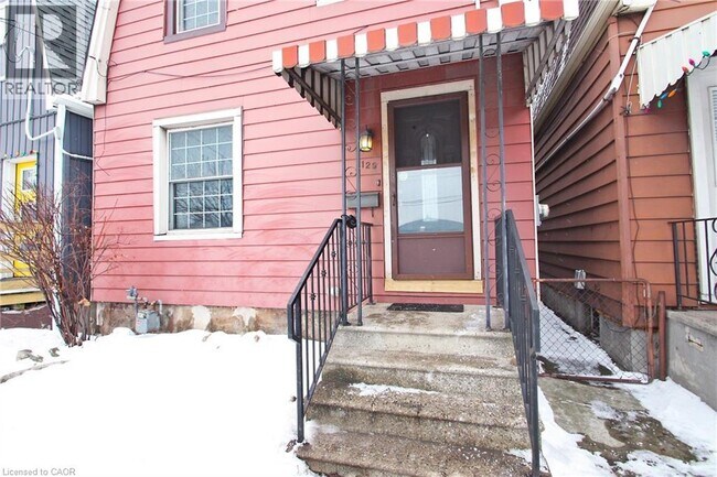 129 Hillyard St in Hamilton, ON - Building Photo - Building Photo