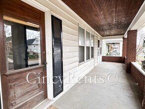 3570 Edwards Rd, Unit 2 in Cincinnati, OH - Building Photo - Building Photo