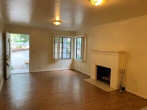 524 Herrmann Dr in Monterey, CA - Building Photo - Building Photo