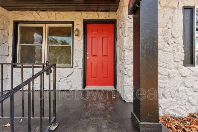 1103 N Louisa Ave in Shawnee, OK - Foto de edificio - Building Photo