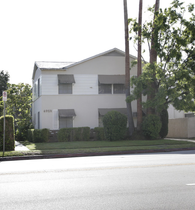 4912 Whitsett Ave in North Hollywood, CA - Building Photo - Building Photo