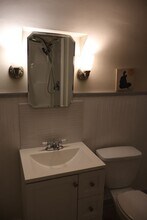 1152 Main St, Unit Apt 3 in Buffalo, NY - Building Photo - Building Photo