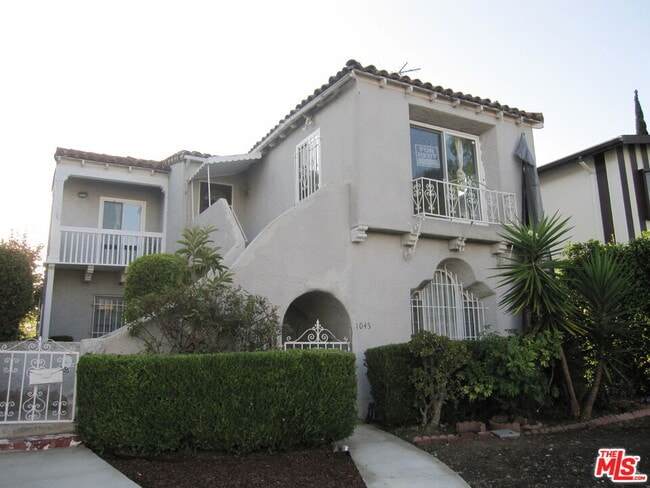 property at 1047 S Wooster St