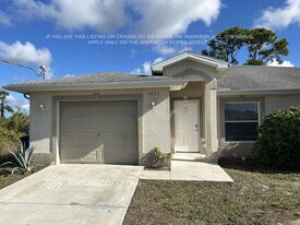 4824 Leonard Blvd S in Lehigh Acres, FL - Building Photo