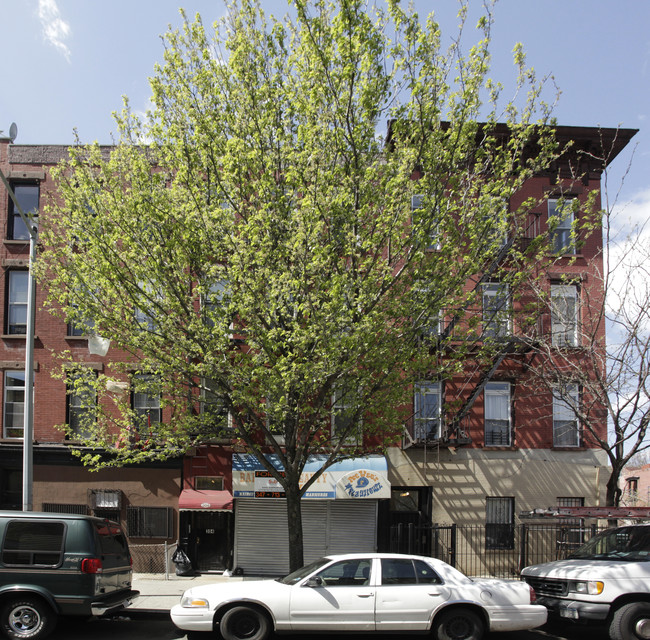 304 Tompkins Ave in Brooklyn, NY - Building Photo - Building Photo