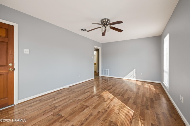 207 Ashwood Dr in Lafayette, LA - Building Photo - Building Photo