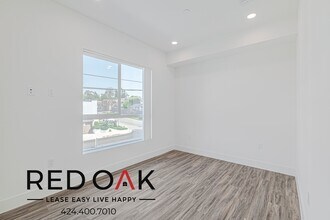 4000 Mont Clair St in Los Angeles, CA - Building Photo - Building Photo