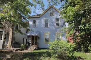 429 Kelly Ave, Unit 2 in Pittsburgh, PA - Building Photo