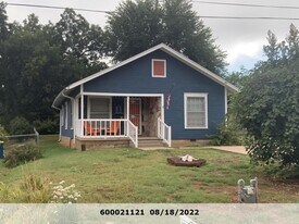 1512 E 8th Ave in Stillwater, OK - Building Photo