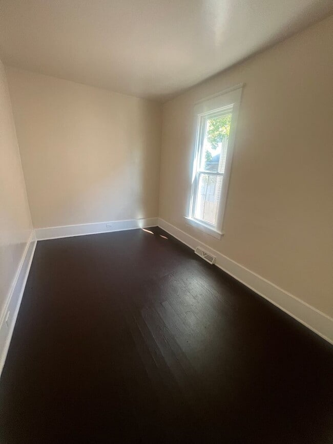 property at 500 E 9th St