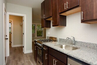 712 W Brompton Ave in Chicago, IL - Building Photo - Building Photo