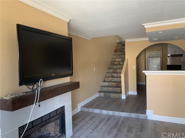 504 12th St-Unit -A in Huntington Beach, CA - Building Photo - Building Photo