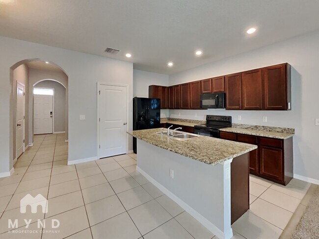 16166 Traditional Bluff Pl in Odessa, FL - Building Photo - Building Photo