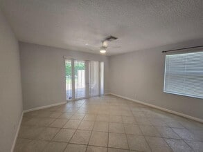 9310 Silver Glen Way in Wellington, FL - Building Photo - Building Photo