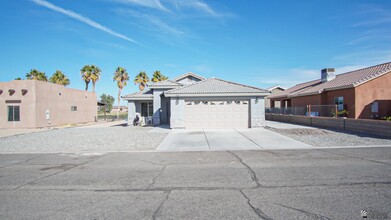 11811 Apache Ave in Wellton, AZ - Building Photo - Building Photo