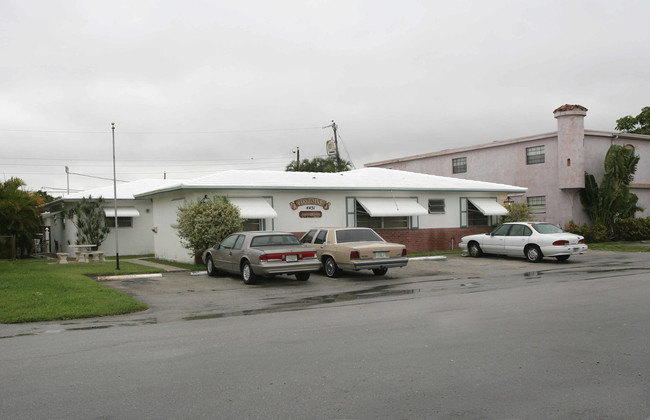 Floridian Apartments in Fort Lauderdale, FL - Building Photo - Building Photo