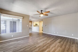1544 Hialeah Dr in Las Vegas, NV - Building Photo - Building Photo