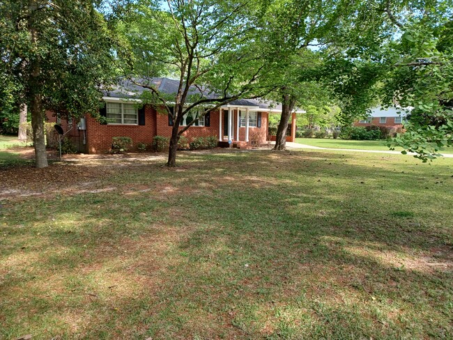 1303 Skyline Dr in Dublin, GA - Building Photo - Building Photo