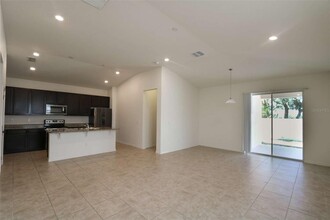 7608 Sunshine Bridge Ave in Gibsonton, FL - Building Photo - Building Photo