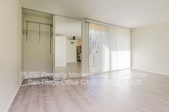 6333 Mt Ada Rd in San Diego, CA - Foto de edificio - Building Photo