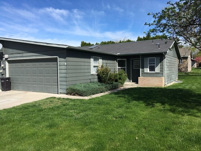 property at 3401 W Prasch Ave